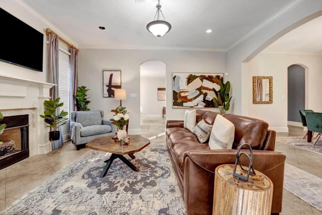 Luxury Home With Outdoor Patio And Game Room Memphis Exteriör bild
