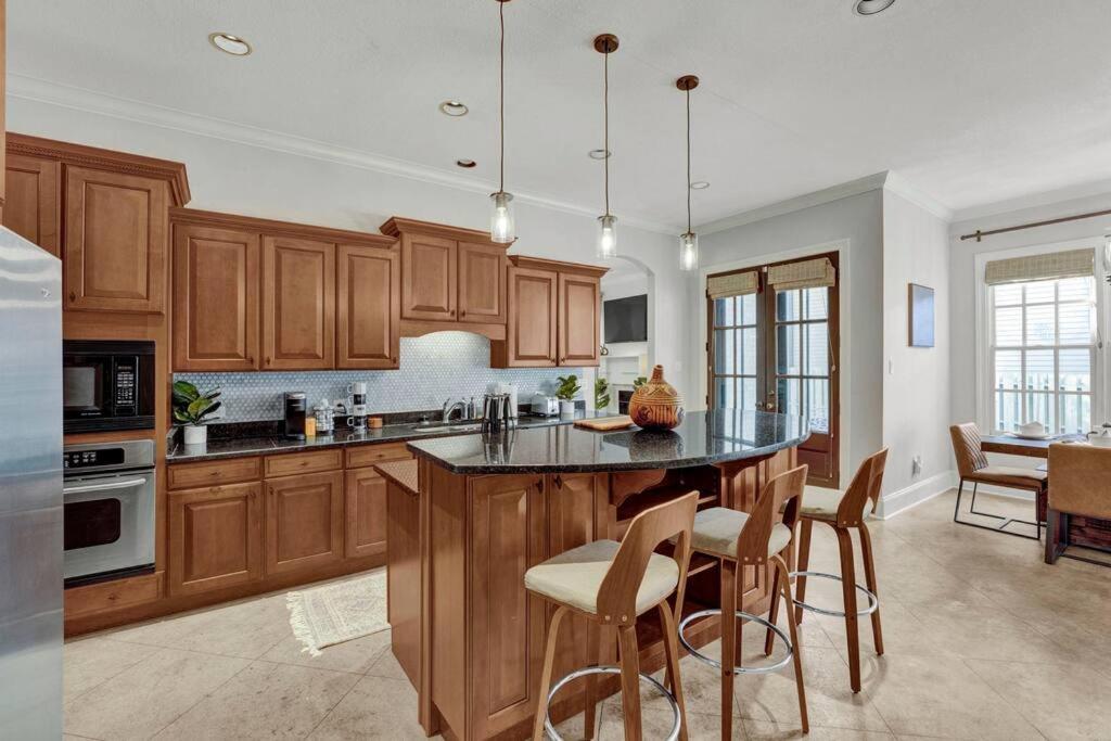 Luxury Home With Outdoor Patio And Game Room Memphis Exteriör bild